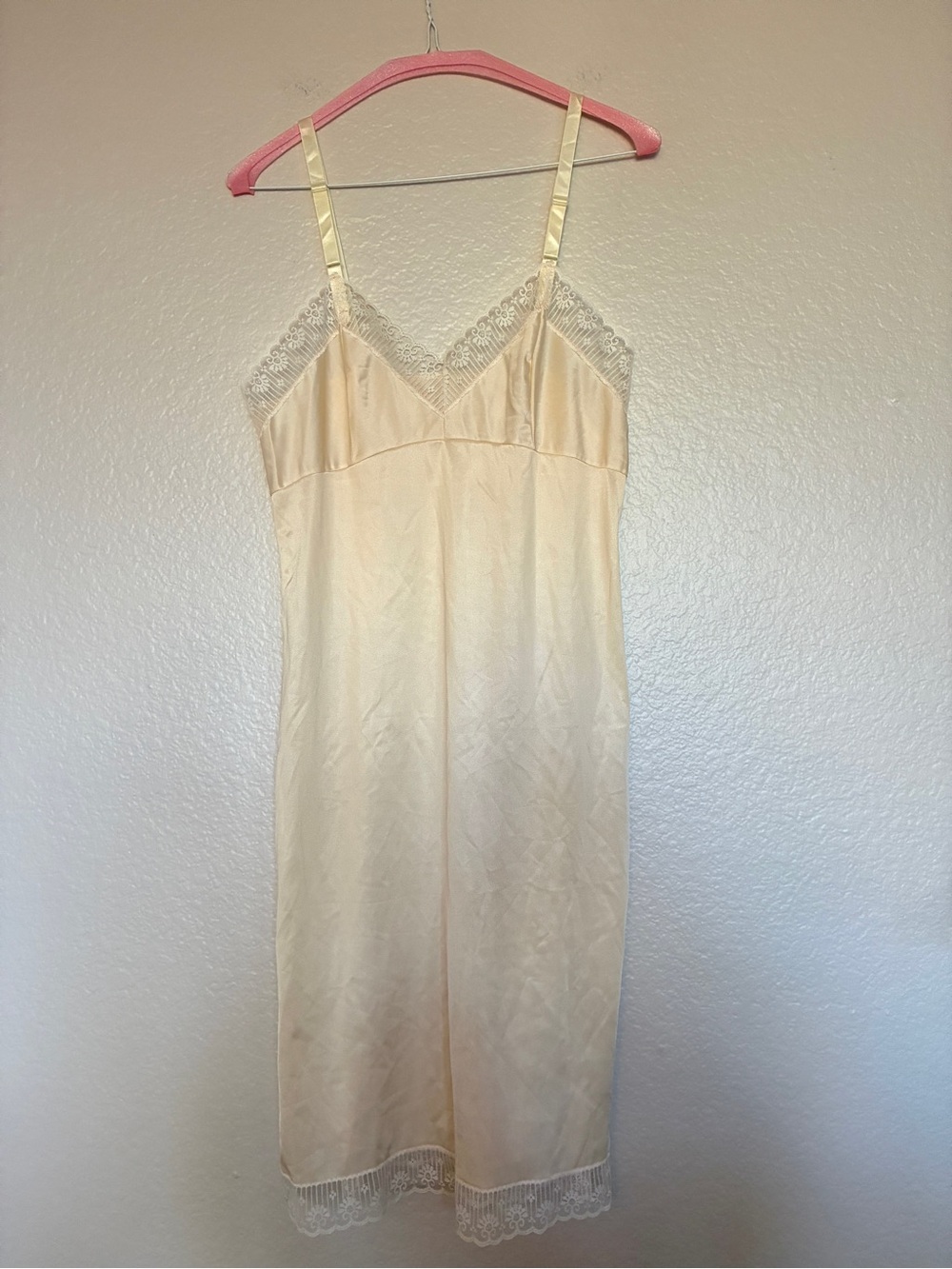 VTG KOMAR Cream Lace-Trim Slip Dress Nightgown Babydoll Adjustable Strap 34